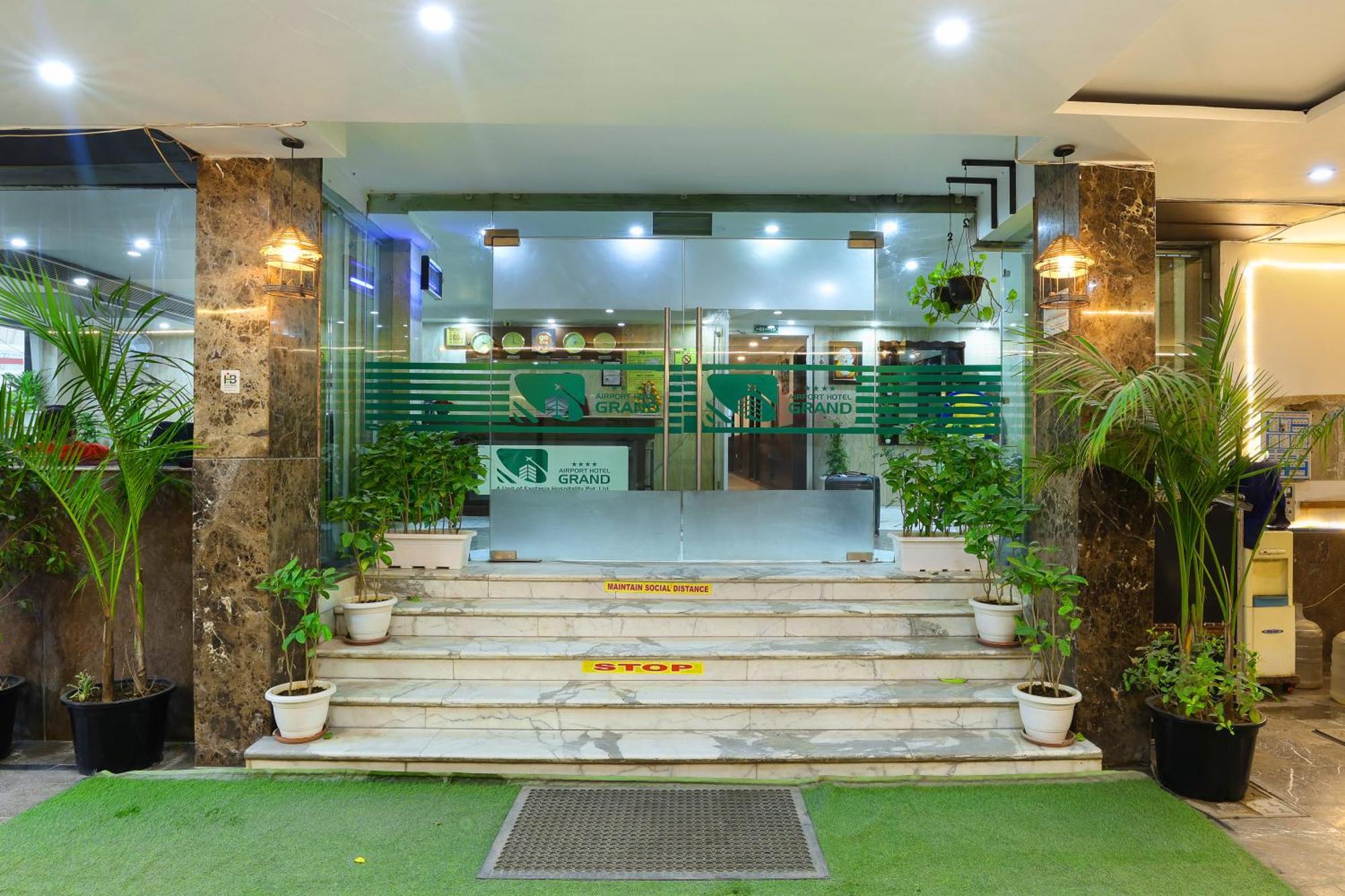 Airport Hotel Grand By Fantasia New Delhi Eksteriør bilde