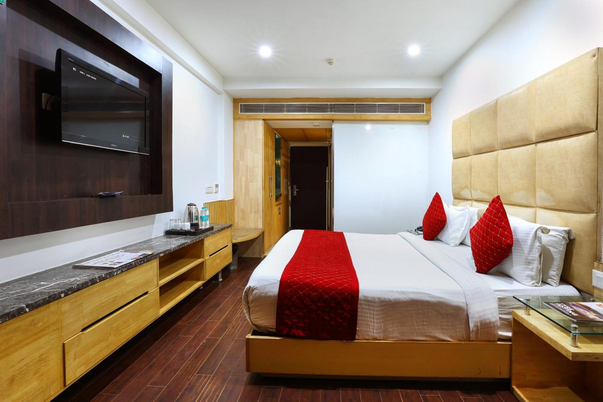 Airport Hotel Grand By Fantasia New Delhi Eksteriør bilde
