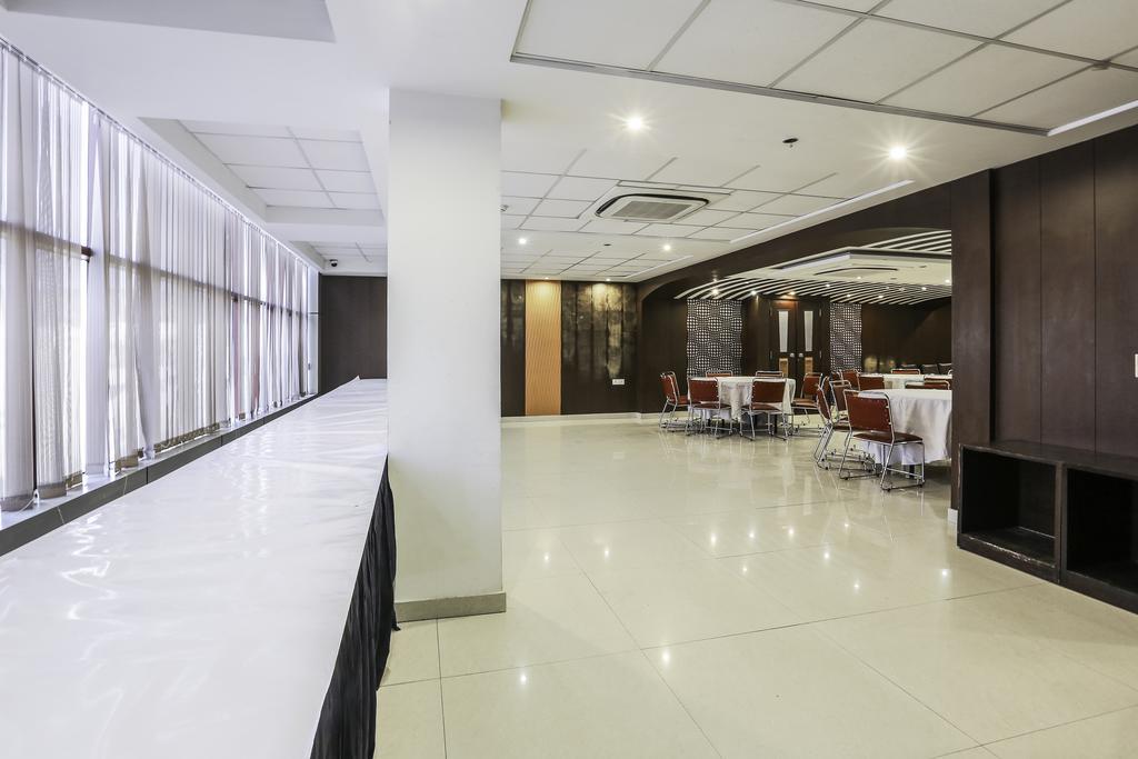 Airport Hotel Grand By Fantasia New Delhi Eksteriør bilde